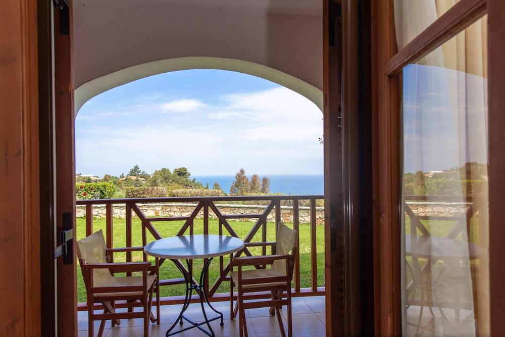 Sea View Village * Argassi